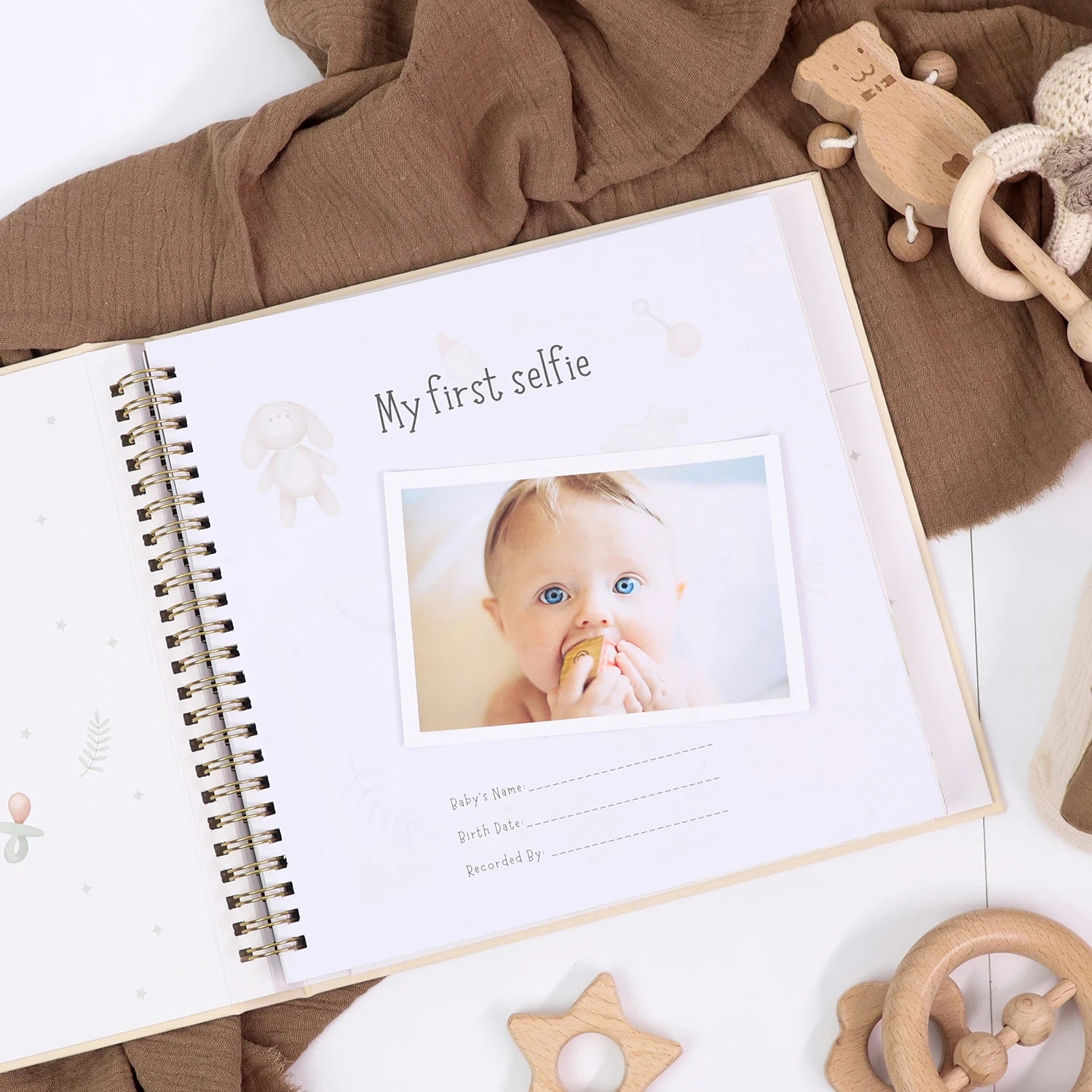 Cherish Every Moment with Our Adorable Baby Memory Book – A Keepsake for New Parents to Record Milestones and Growth in Style!